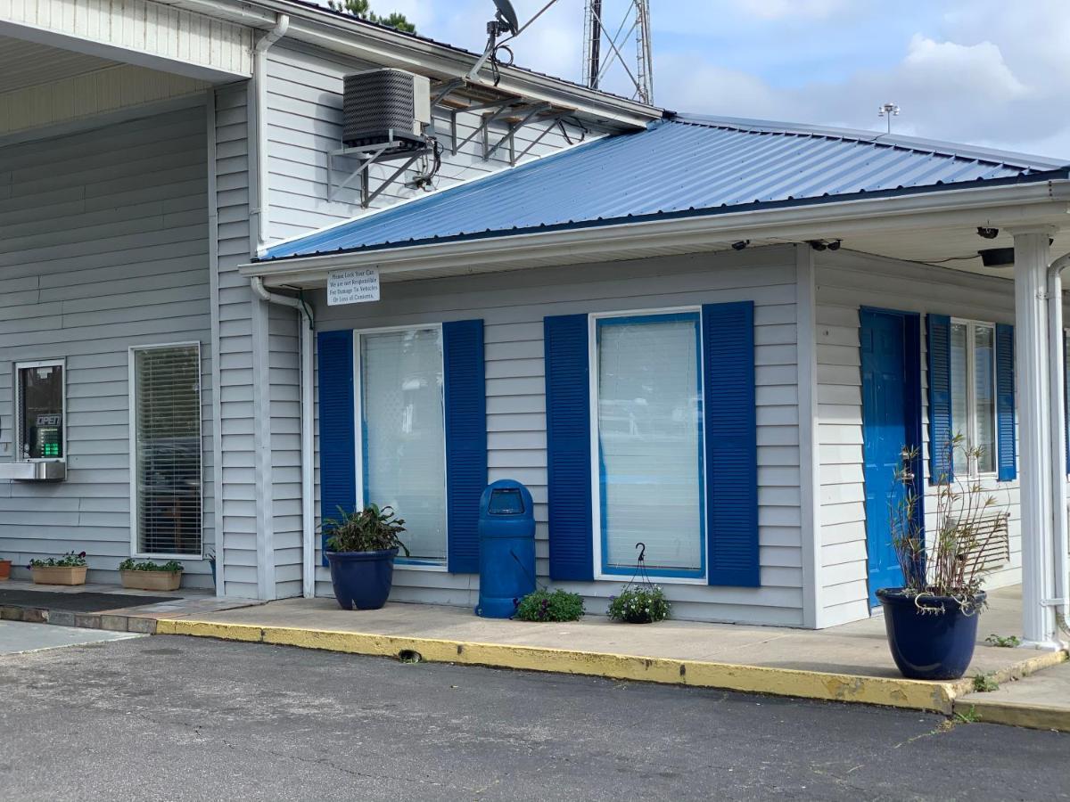 Extended Stay Brunswick Exterior photo