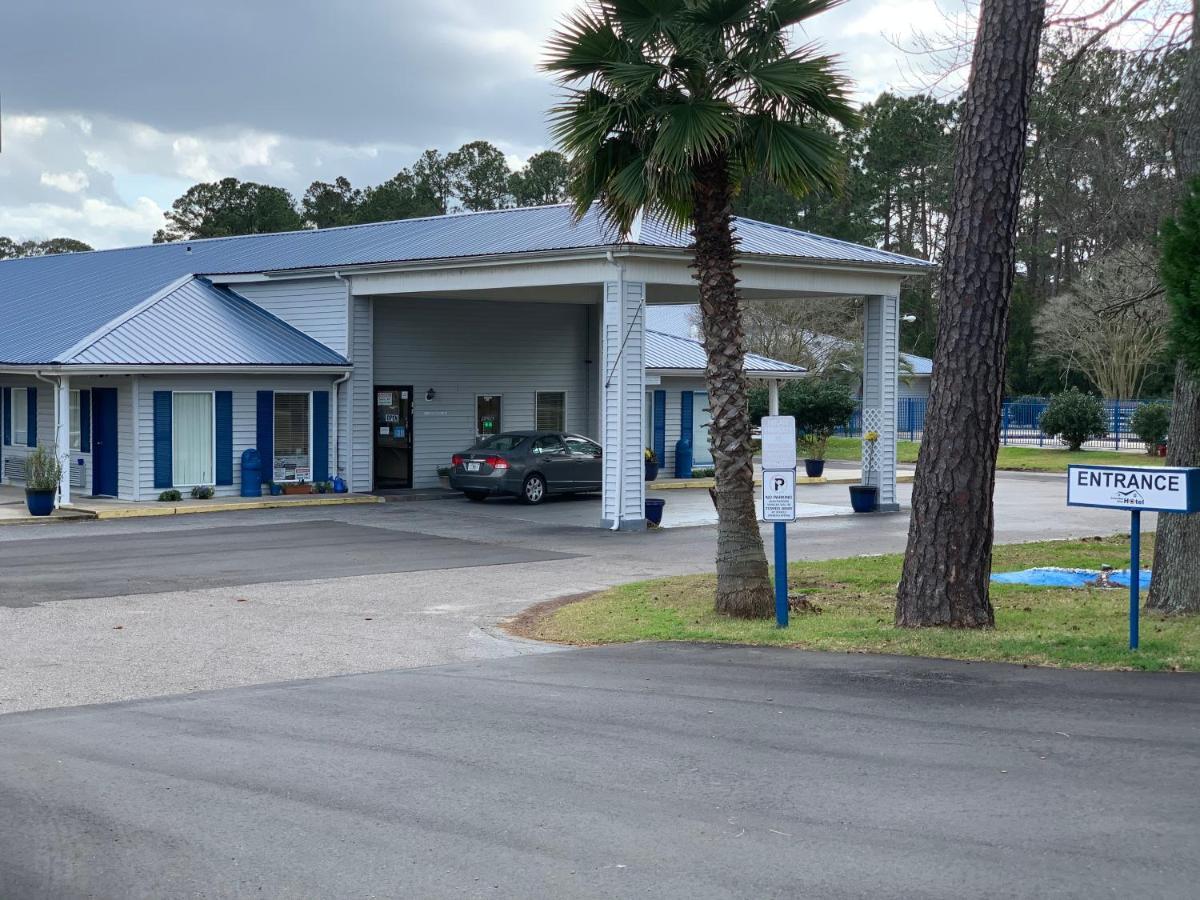 Extended Stay Brunswick Exterior photo